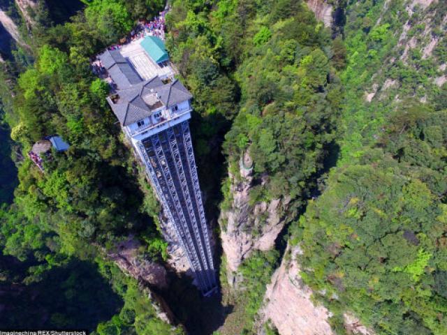 Phi thường - kỳ quặc - Cận cảnh thang máy đáng sợ nhất thế giới