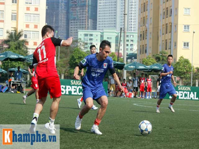 Bóng đá - Sôi động giải phủi “chơi cống hiến, chơi để tận hưởng"