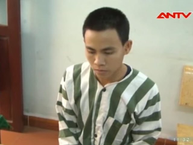 Video An ninh - Đang đi trên đường bị người lạ ném đá tử vong