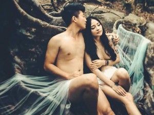 Bạn trẻ - Cuộc sống - Xôn xao bộ ảnh cưới nude của cặp đôi Đà Nẵng