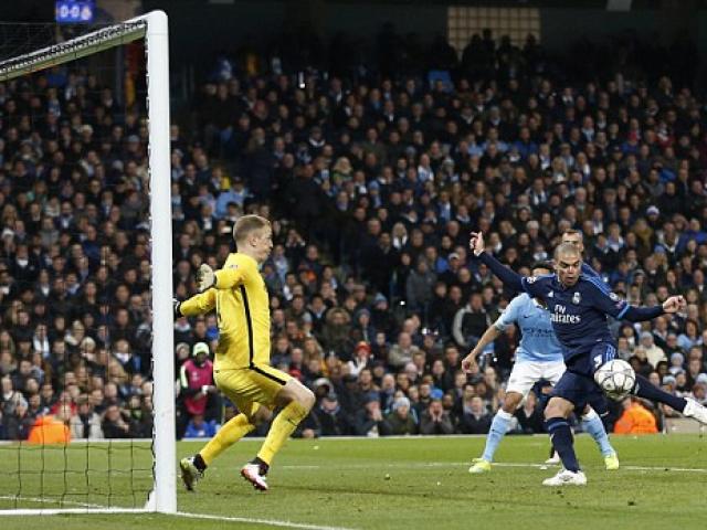 Bóng đá - Real: Pepe bỏ lỡ cơ hội không tưởng