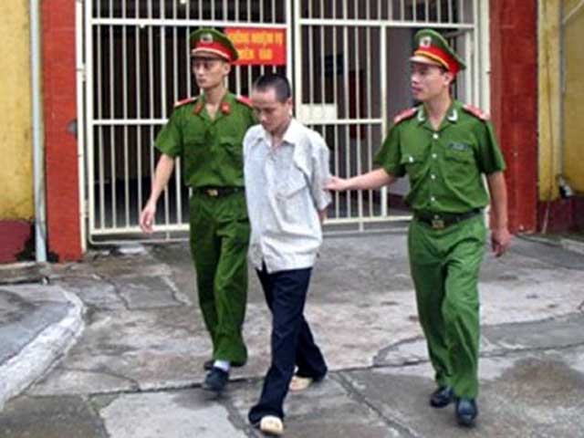 Pháp luật - Nghi phạm đánh chết bạn tù vì rửa bát bẩn sắp hầu tòa