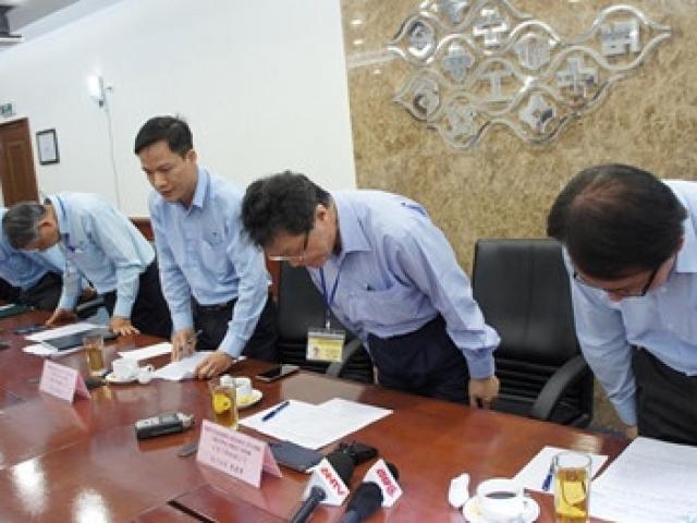 Video An ninh - Lãnh đạo Formosa cúi đầu xin lỗi vì phát ngôn gây "sốc"