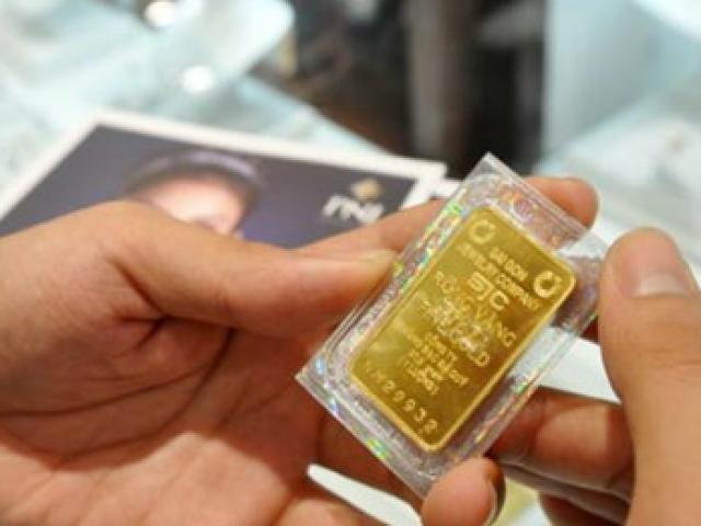 Tài chính - Bất động sản - Vàng trong nước thấp hơn thế giới gần 200.000 đồng