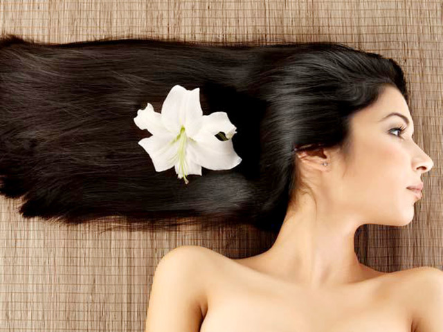 Làm đẹp - Cách ủ tóc mượt như lụa chỉ với 10 ngàn đồng