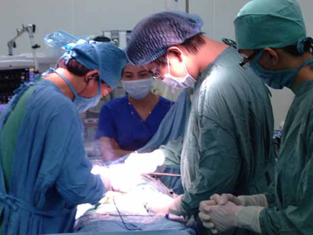 "Để quên" kim phẫu thuật trong bụng bệnh nhân 15 năm