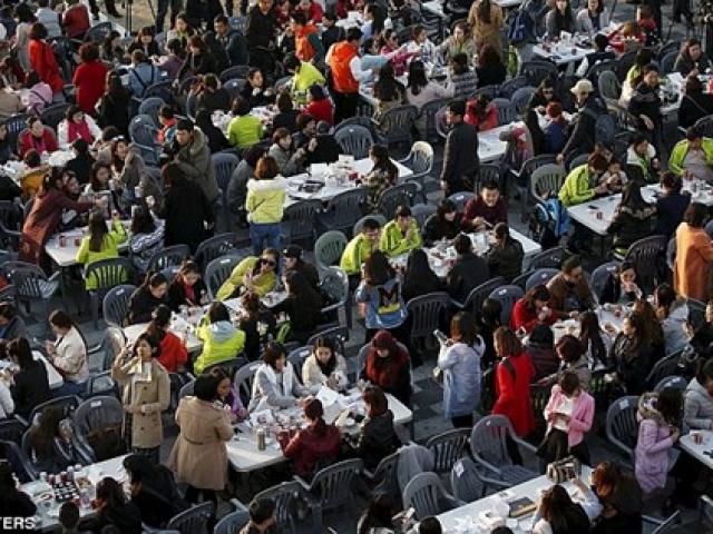 Kinh doanh - Tập đoàn TQ cho 8.000 nhân viên đi du lịch Hàn Quốc