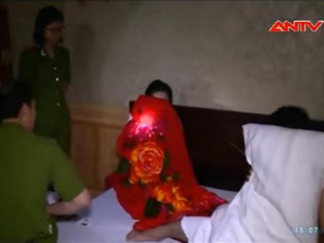 Video An ninh - 9 tiếp viên “mây mưa” cùng "thượng đế" trong khách sạn