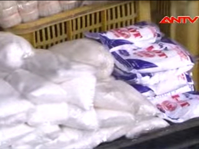 Video An ninh - “Sốt giá" muối ở TP.HCM do tin đồn “biển chết”