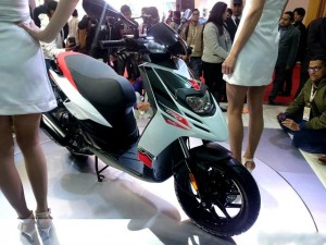 Ô tô - Xe máy - Aprilia SR 150 giá dưới 33 triệu đồng “ngon” hơn Vespa?