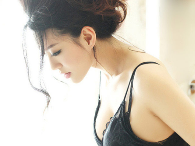 Bạn trẻ - Cuộc sống - Lén lút nâng ngực, tôi bị chồng coi là "gái đú lẳng lơ"