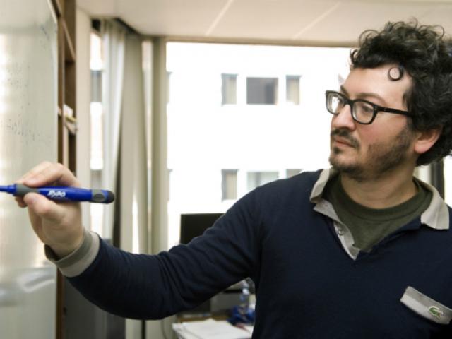 Thế giới - Mỹ: Máy bay quay đầu vì phát hiện một giáo sư... làm toán