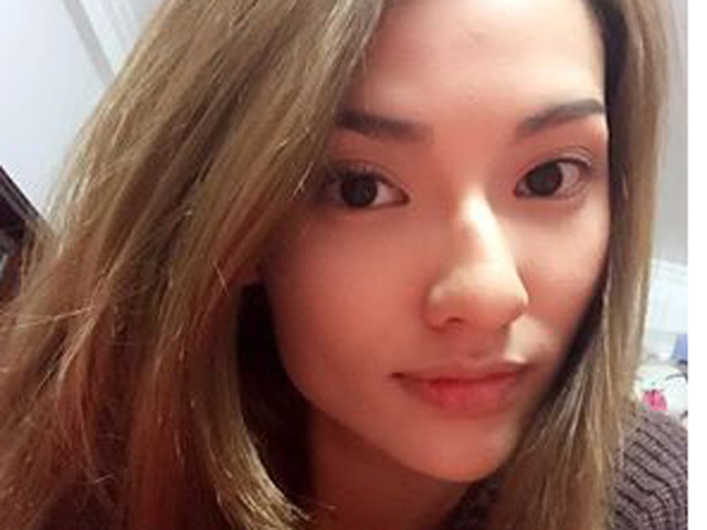 Ngôi sao điện ảnh - Facebook sao 11.5: Bà bầu Hồng Quế đổi "xế" sang