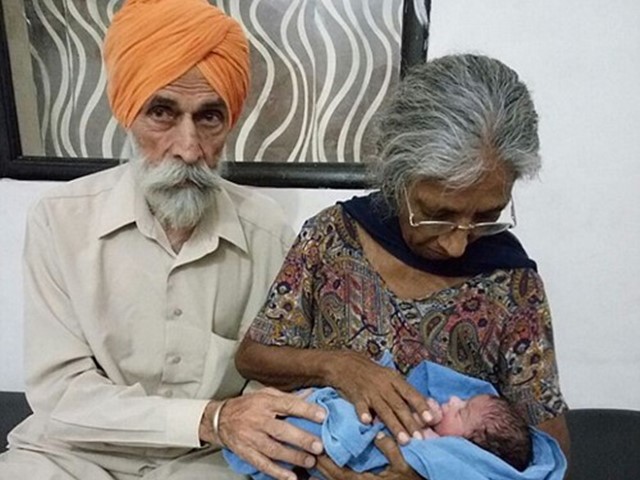 Phi thường - kỳ quặc - Cụ bà Ấn Độ sinh con đầu lòng ở tuổi 70