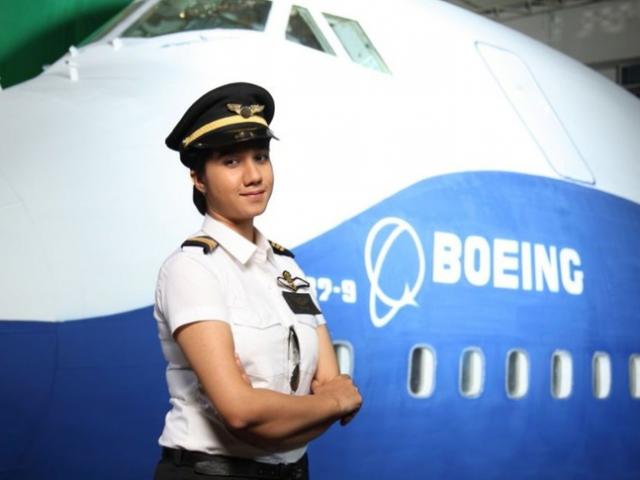 Gặp nữ phi công xinh đẹp trẻ nhất Ấn Độ