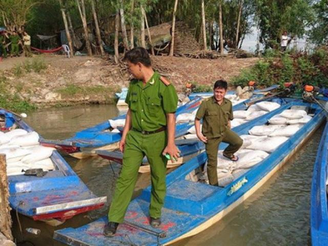 Pháp luật - Mật phục tóm gọn băng buôn lậu ở vùng biên
