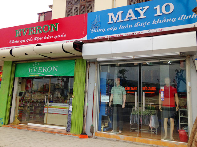 Tin tức trong ngày - "Đồng phục biển hiệu" ở Thủ đô: "Sao chỉ có 2 màu?"