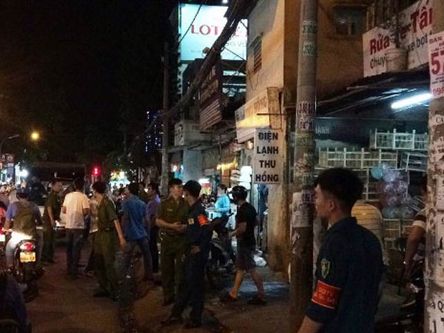 Pháp luật - Hỏi mua chim, rút hung khí đâm chết chủ tiệm