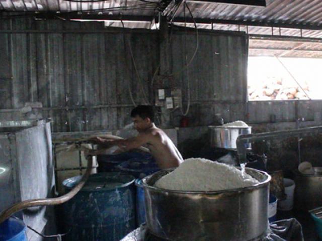 Thị trường - Tiêu dùng - Nhìn công nghệ sản xuất hủ tiếu mà kinh hãi