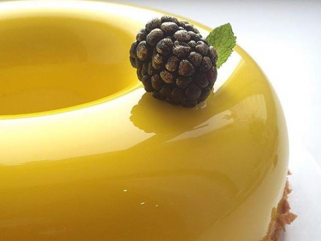 Phi thường - kỳ quặc - Mê mẩn món bánh kem đẹp như đá cẩm thạch