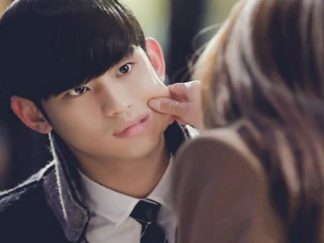 Bạn trẻ - Cuộc sống - Gái già vỡ nợ vì vung tiền bao "phi công trẻ"