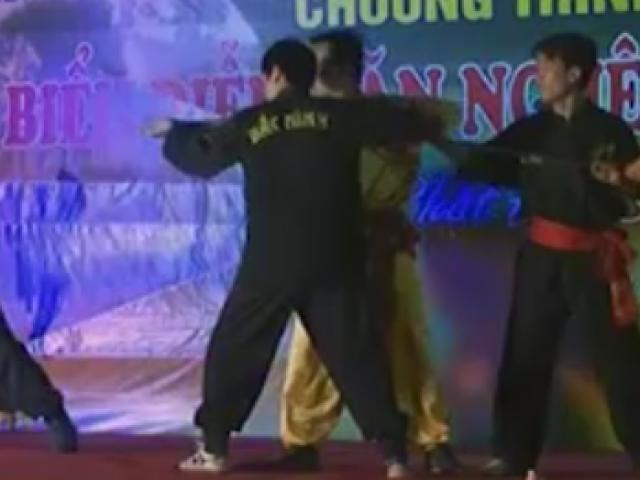 Thể thao - Biểu diễn võ cổ truyền tại Phú Thọ: Đặc dị, tính chiến đấu cao
