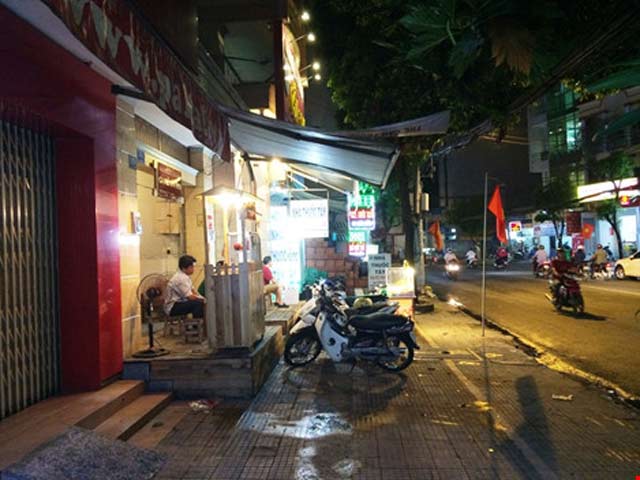 Pháp luật - Trộm xe bất thành, vứt xe rút dao đâm người truy đuổi