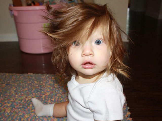 Cười 24h - Những mái tóc "siêu độc" của các nhóc tì