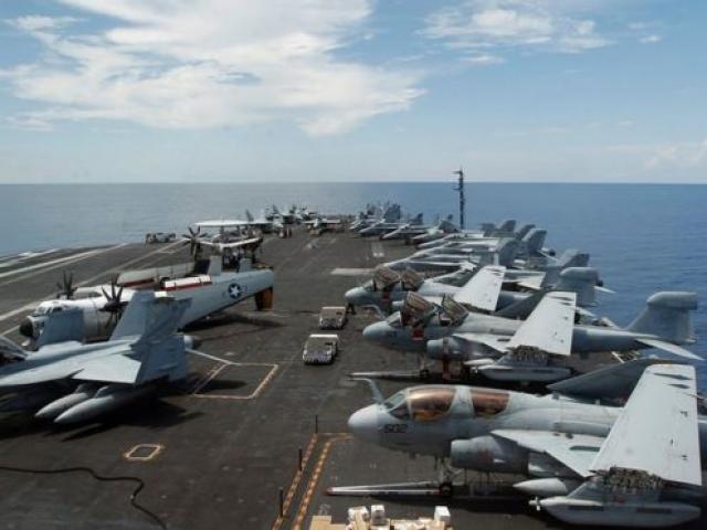 Thế giới - Chiến đấu cơ TQ chặn máy bay Mỹ trên Biển Đông