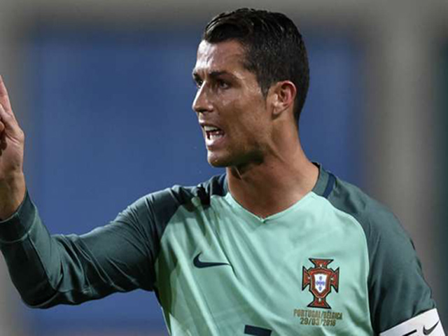 Bóng đá - Ronaldo đạt kỉ lục không tưởng trên mạng xã hội