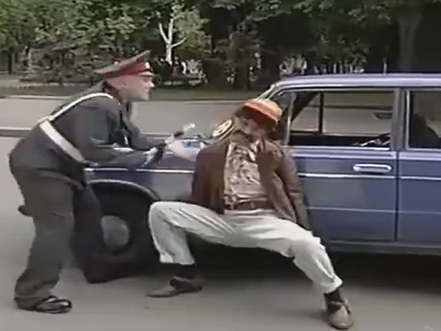"Chết cười" với anh tài xế bị xử phạt giao thông