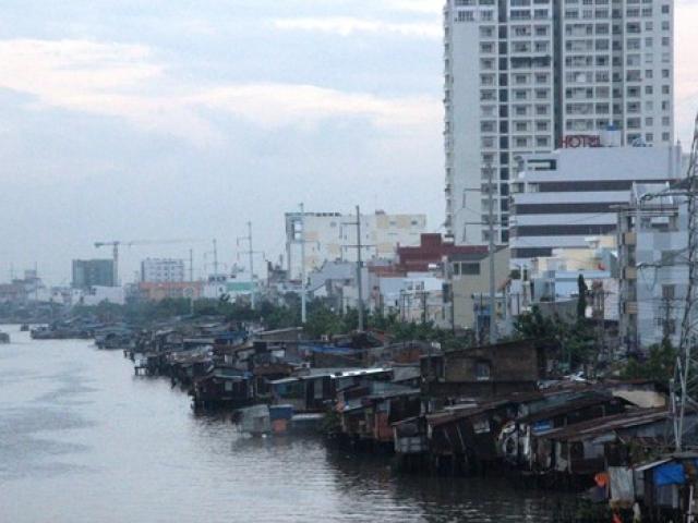 Tin tức trong ngày - Bí thư Thăng thị sát nhà "ổ chuột" ven kênh