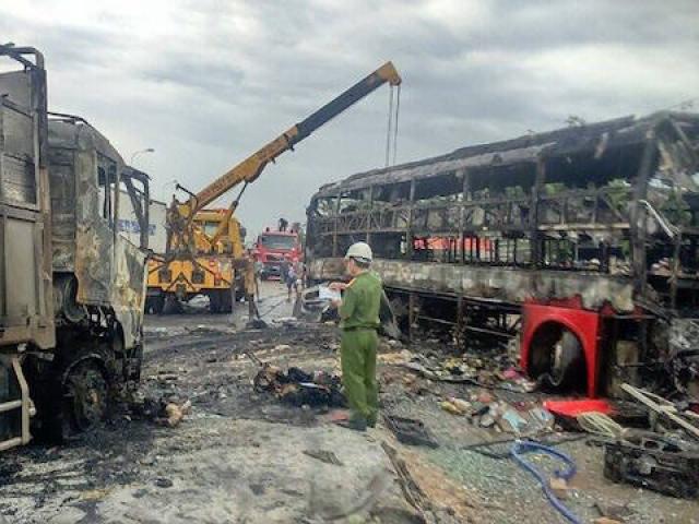 Tin tức trong ngày - Vụ tai nạn 12 người chết: Chiếc xe máy “bí ẩn” ở hiện trường