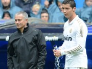 Bóng đá - Ronaldo đánh giá cao Mourinho, chê Van Gaal