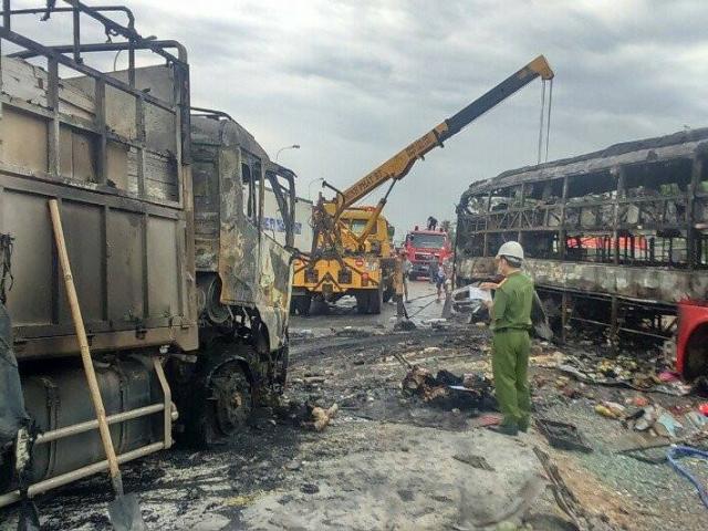 Tin tức trong ngày - Công bố kết quả điều tra vụ xe khách cháy 13 người chết