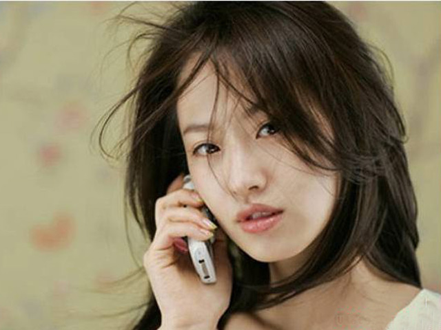 Bạn trẻ - Cuộc sống - Thiếu nữ bị bắt vì gọi cho tình cũ 27.000 cuộc/tuần