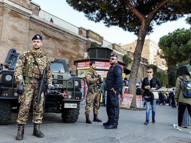 Bóng đá - Cập nhật CK cúp C1: Real có "thần hộ mệnh"