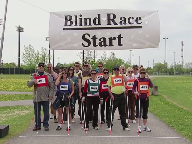 Clip hài: Cuộc thi Marathon của "người mù"