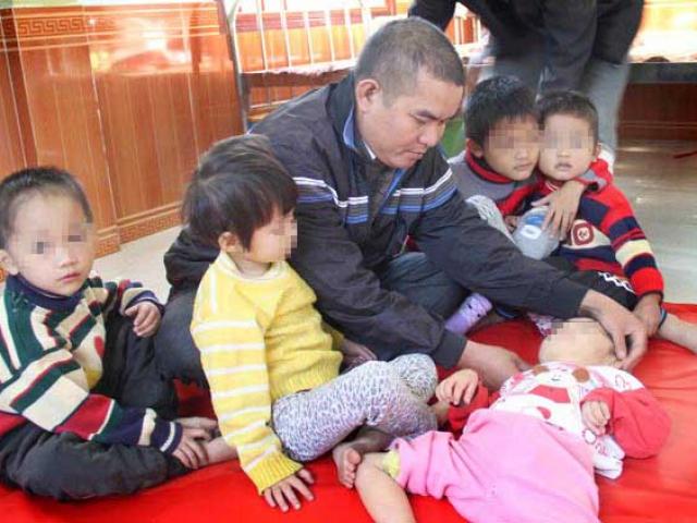 Tin tức trong ngày - Hai “lão khùng” nhận nuôi hàng trăm người điên, tàn tật