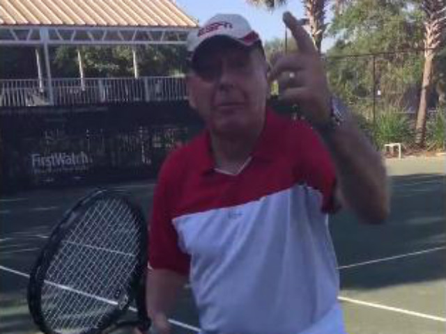 Thể thao - Tennis 24/7: Ông lão 76 tuổi "thách đấu" Federer