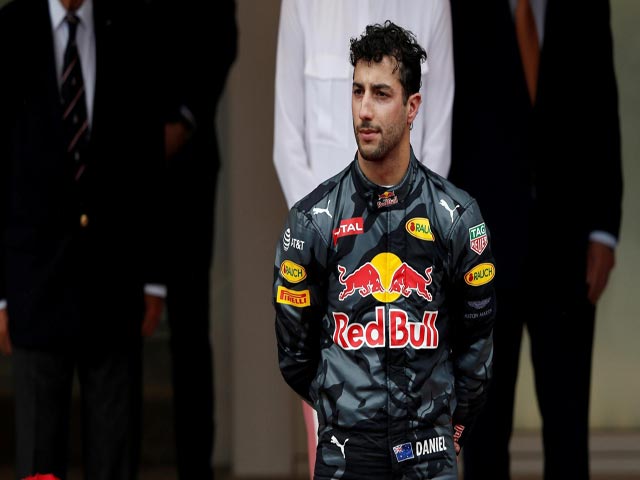 Thể thao - F1, Red Bull "vứt đi" chiến thắng: Khổ cho Ricciardo