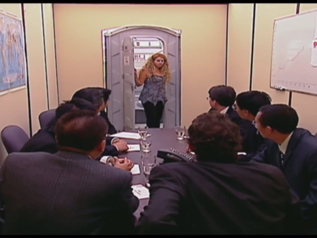 Cười 24h - Clip hài: Bị troll khi đi WC nơi công cộng