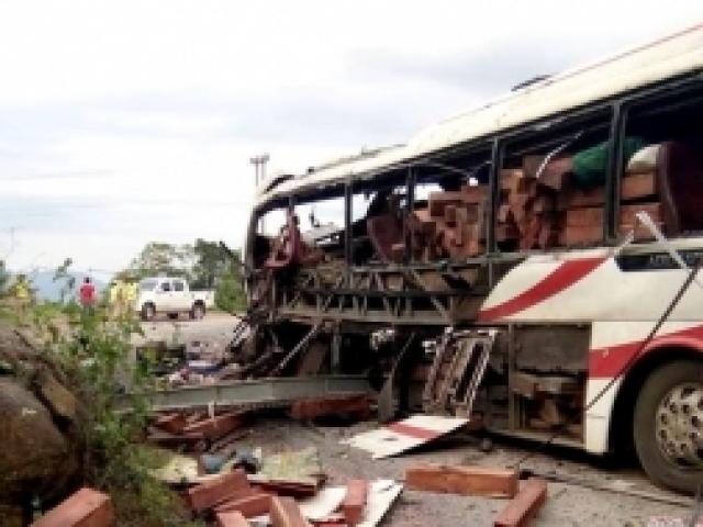 Video An ninh - Nổ tung xe khách ở Lào, 8 người Việt tử vong tại chỗ