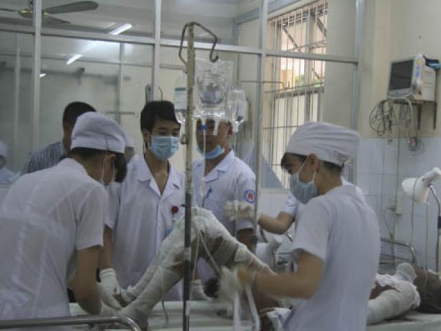 Pháp luật - Mang xăng đến bệnh viện đốt vợ cũ, cả 2 nguy kịch