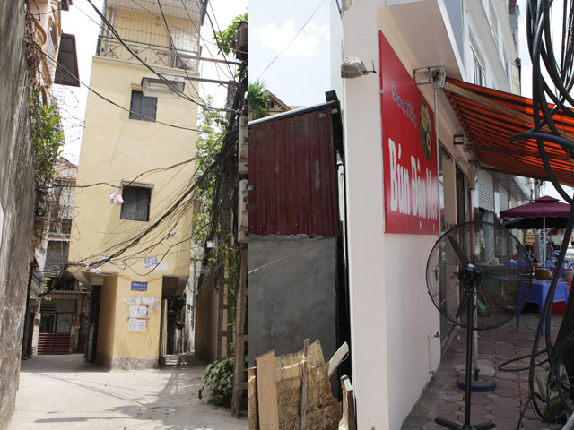 Tin tức trong ngày - Chùm ảnh: Những ngôi nhà "siêu kỳ dị" giữa Thủ đô