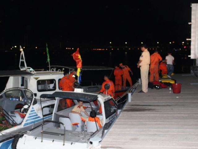 Trắng đêm tìm kiếm nạn nhân vụ chìm tàu trên sông Hàn