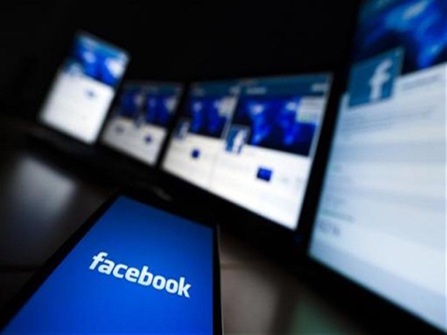 Công nghệ thông tin - Cách vào Facebook an toàn trên smartphone iOS và Android