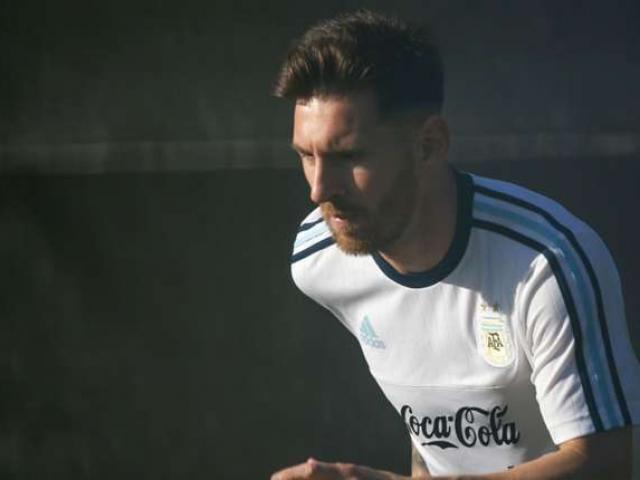 Bóng đá - Messi râu ria lạ mắt, miệt mài tập luyện sau vụ hầu tòa
