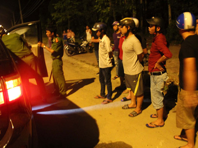 Pháp luật - Hẹn nhau thanh toán bằng súng, náo loạn cả thành phố