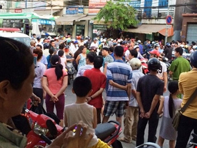 Pháp luật - HN: Nổ súng vì cạnh tranh địa bàn thông tắc vệ sinh